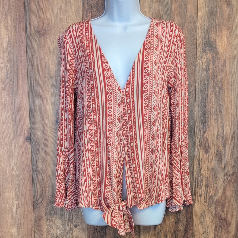 Wishlist Apparel Boutique Red Geometric Tie Bottom Blouse M               M582